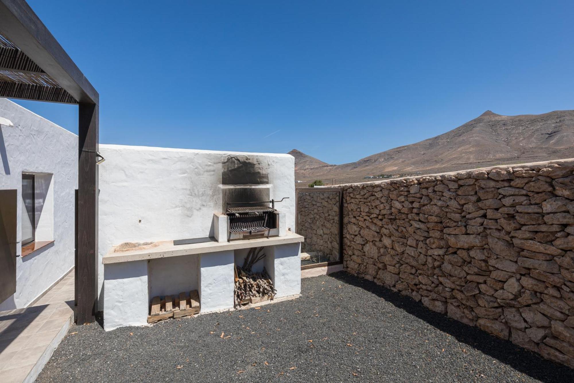 Casa Marisa With Heated Pool & Garden Villa Тиндая Екстериор снимка